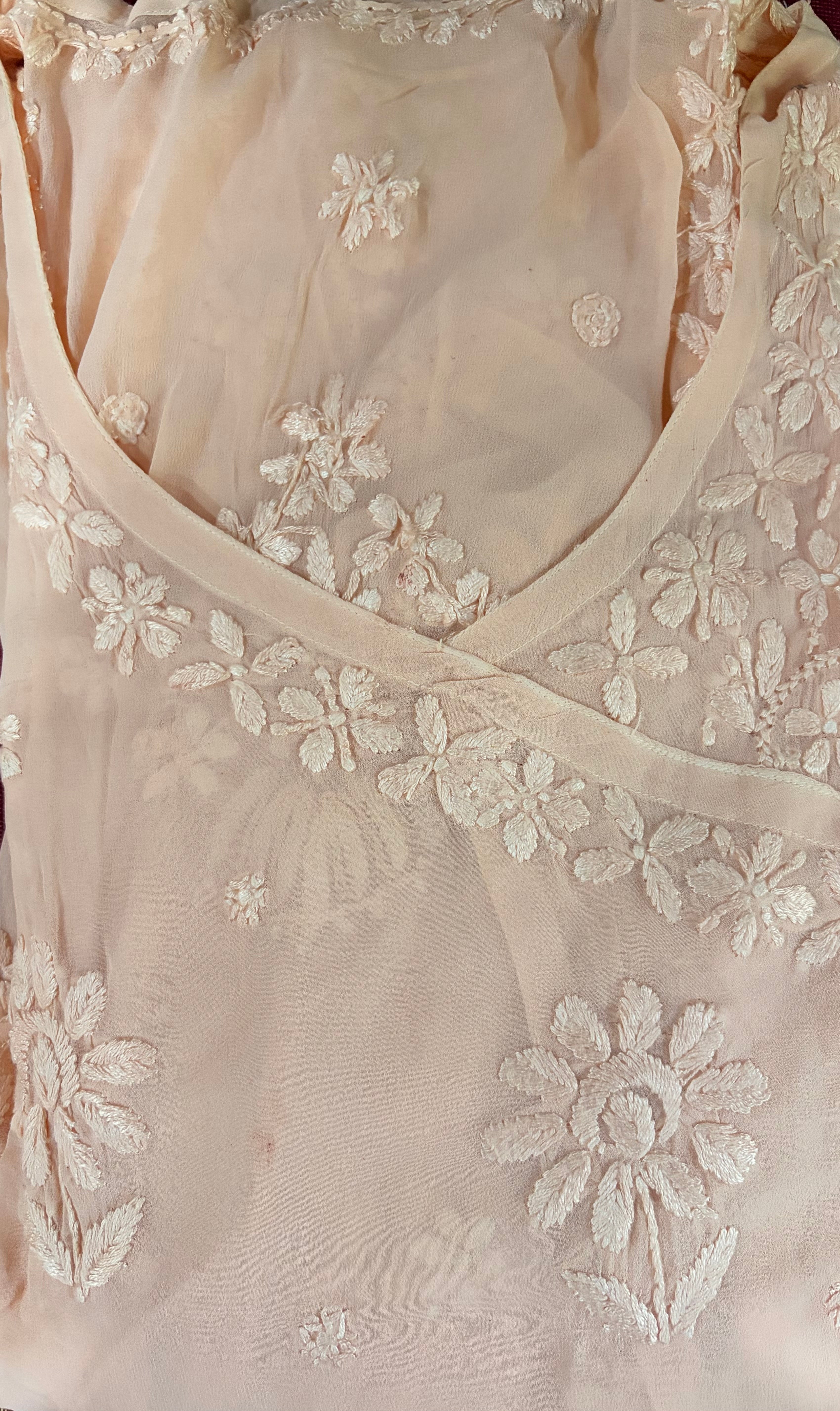 VISCOSE CHIKANKARI ANGRAGHA KURTA